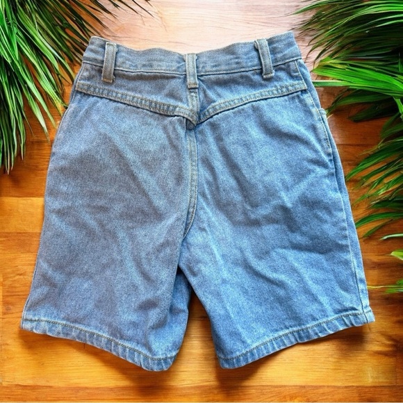 VINTAGE Mickey Mouse Girls’ Denim Shorts - Size 8 - Picture 4 of 11